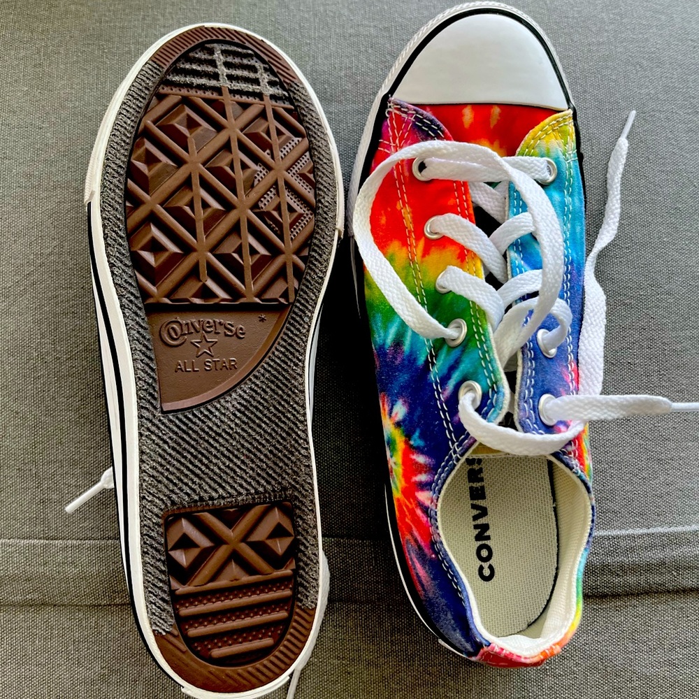 Kids size 4 tie dye Converse tennis shoes. Barely worn in mint condition.